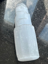 Load image into Gallery viewer, Selenite Tower 15cm
